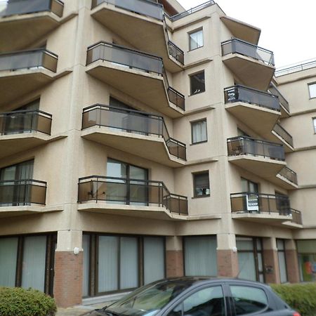 Appartement Residentie Amadeus Met Garage Синт-Идесбалд Екстериор снимка