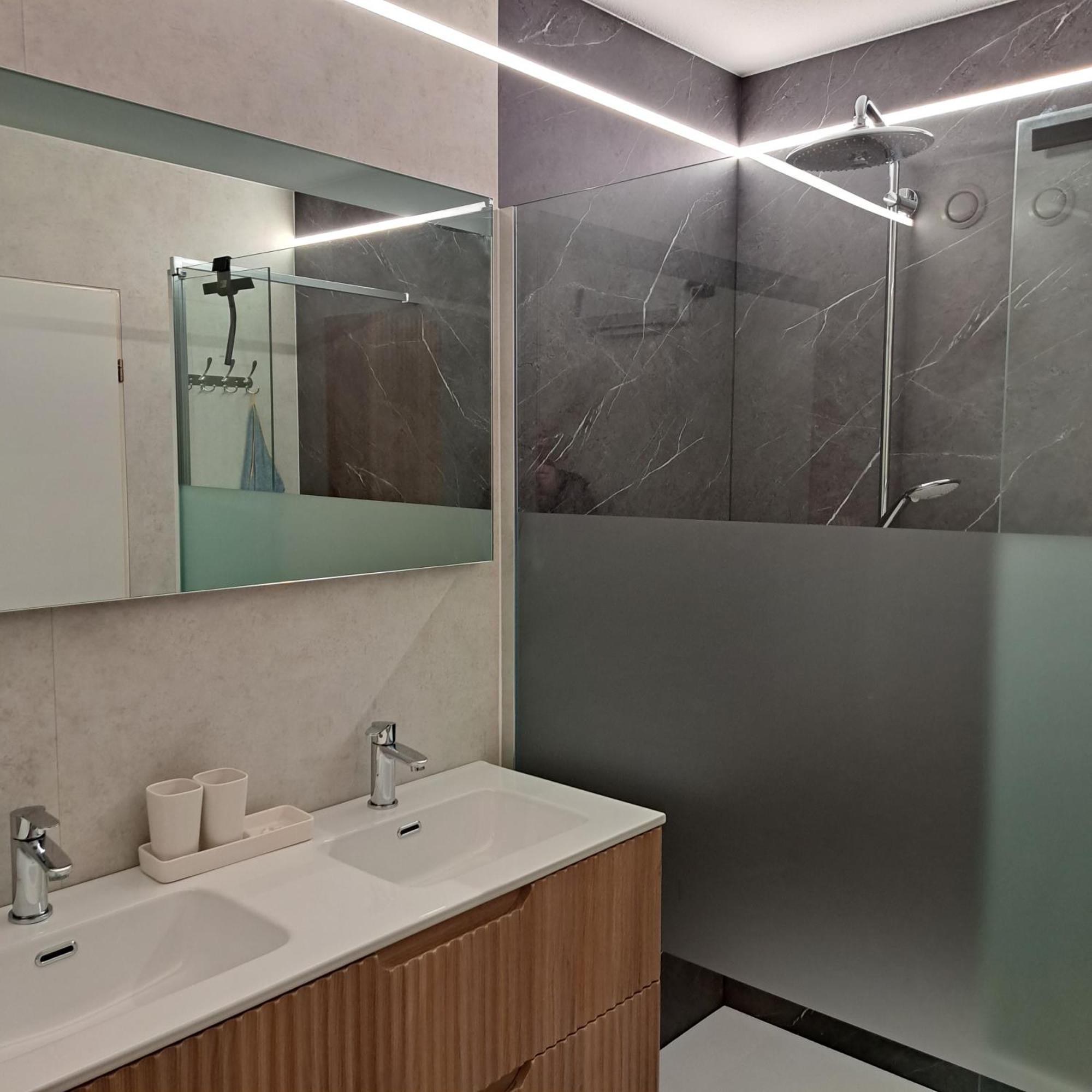 Appartement Residentie Amadeus Met Garage Синт-Идесбалд Екстериор снимка