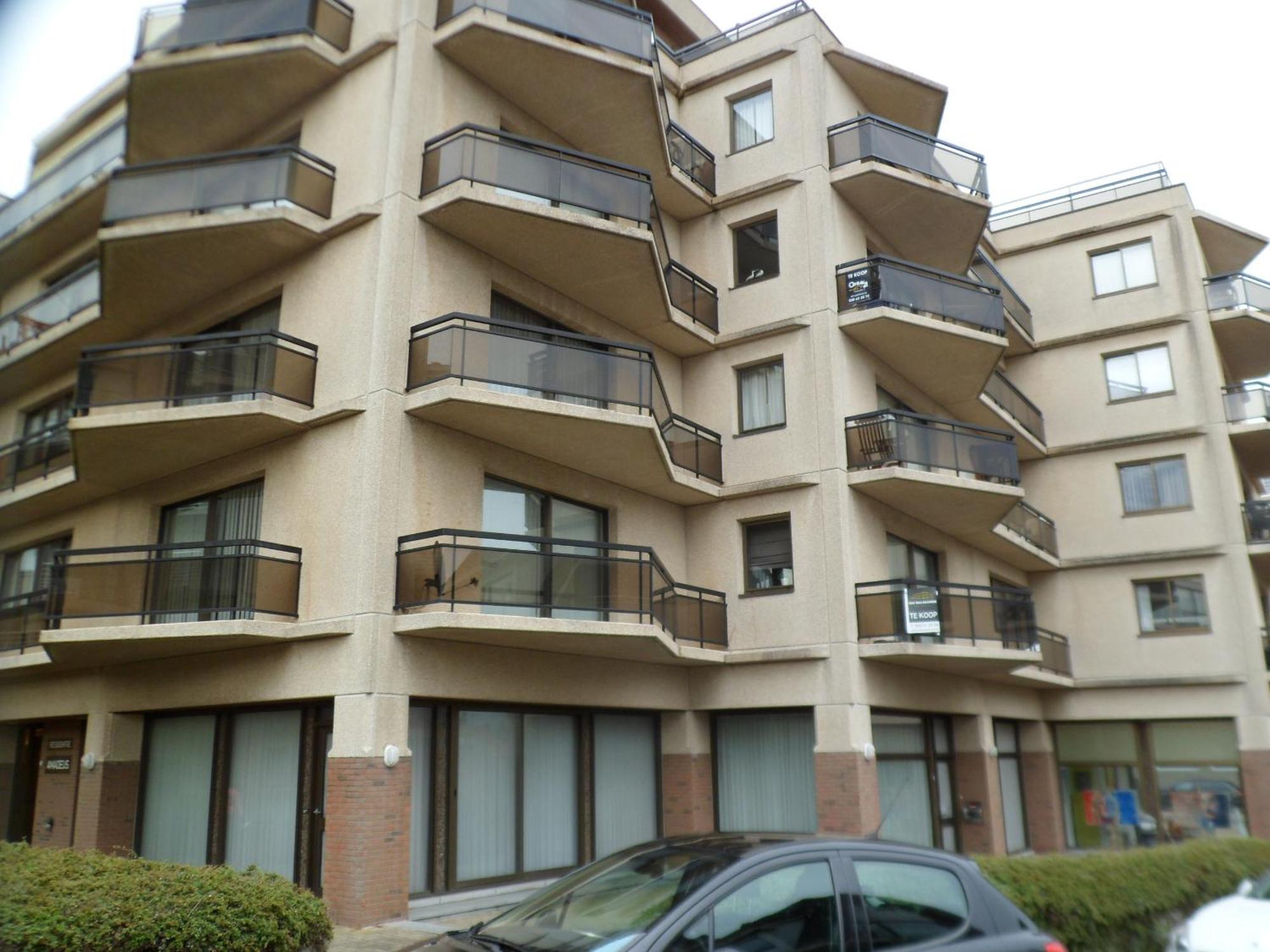 Appartement Residentie Amadeus Met Garage Синт-Идесбалд Екстериор снимка